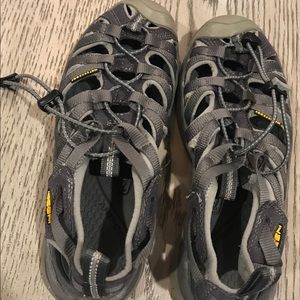 EUC Women’s Keen Whisper sandals 7.5 grey